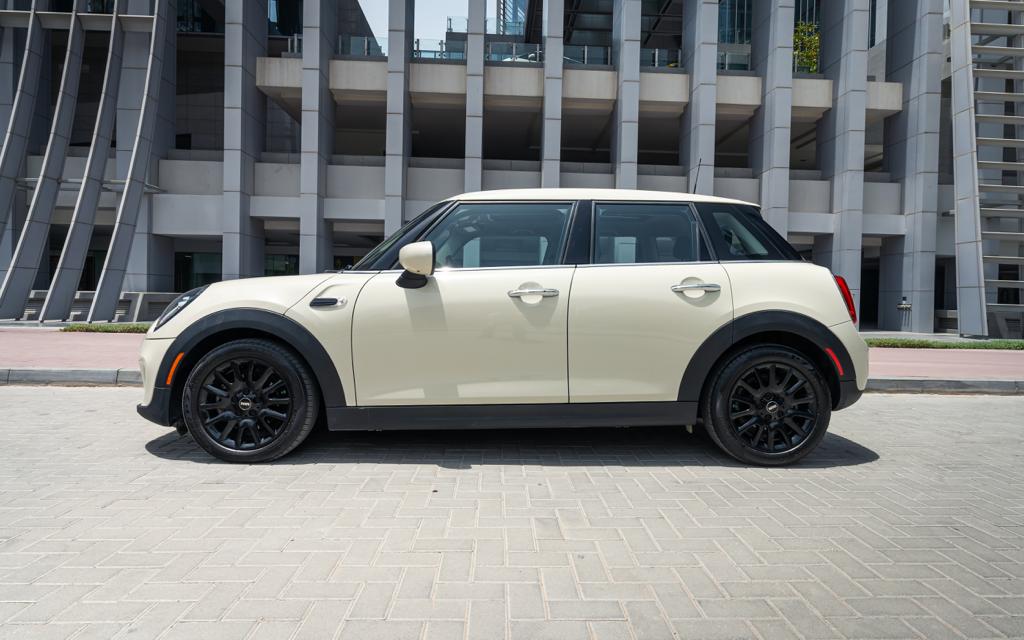 rent a car in dubai