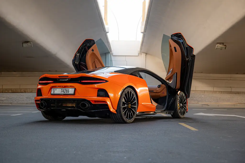 rent a car in dubai