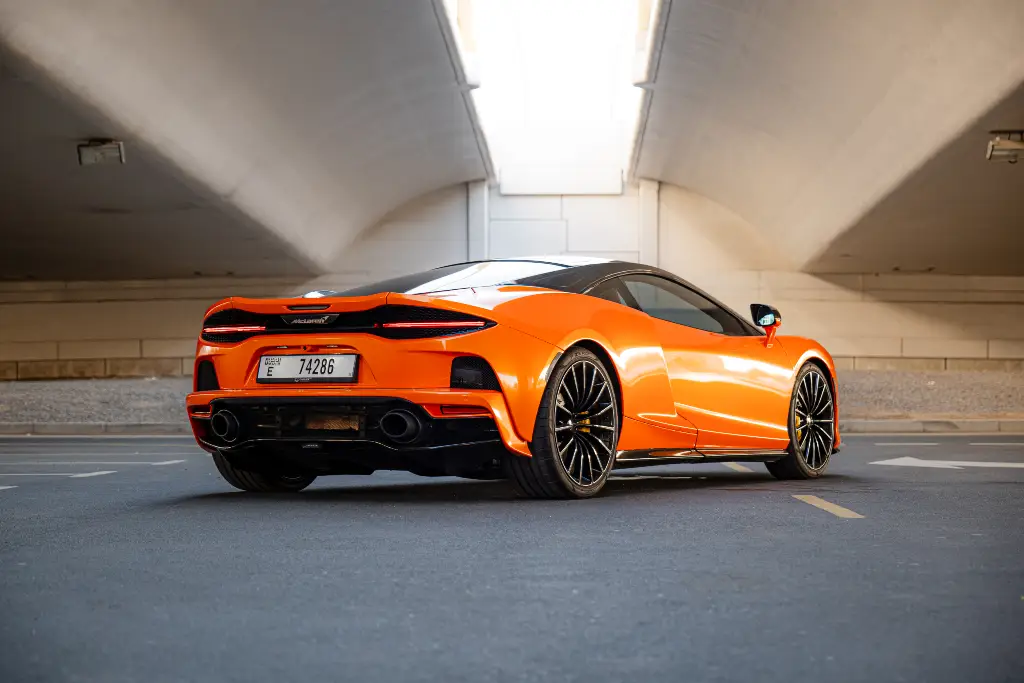 rent a car in dubai