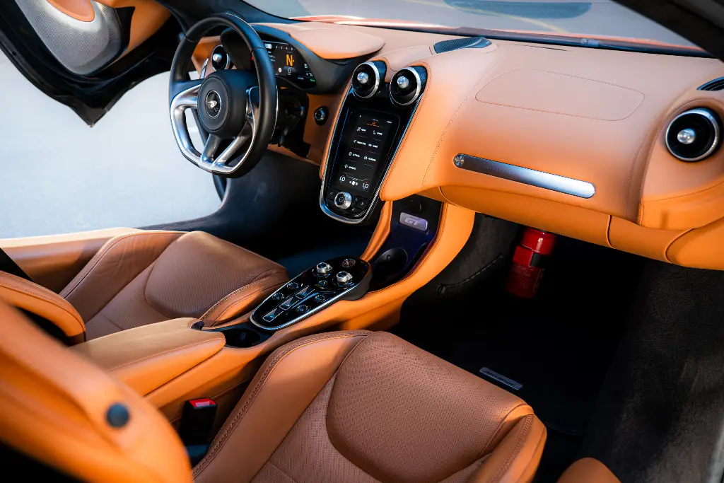 rent a car in dubai