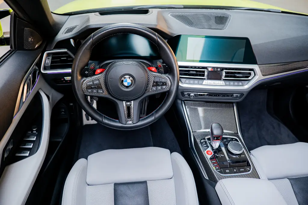 rent a car in dubai
