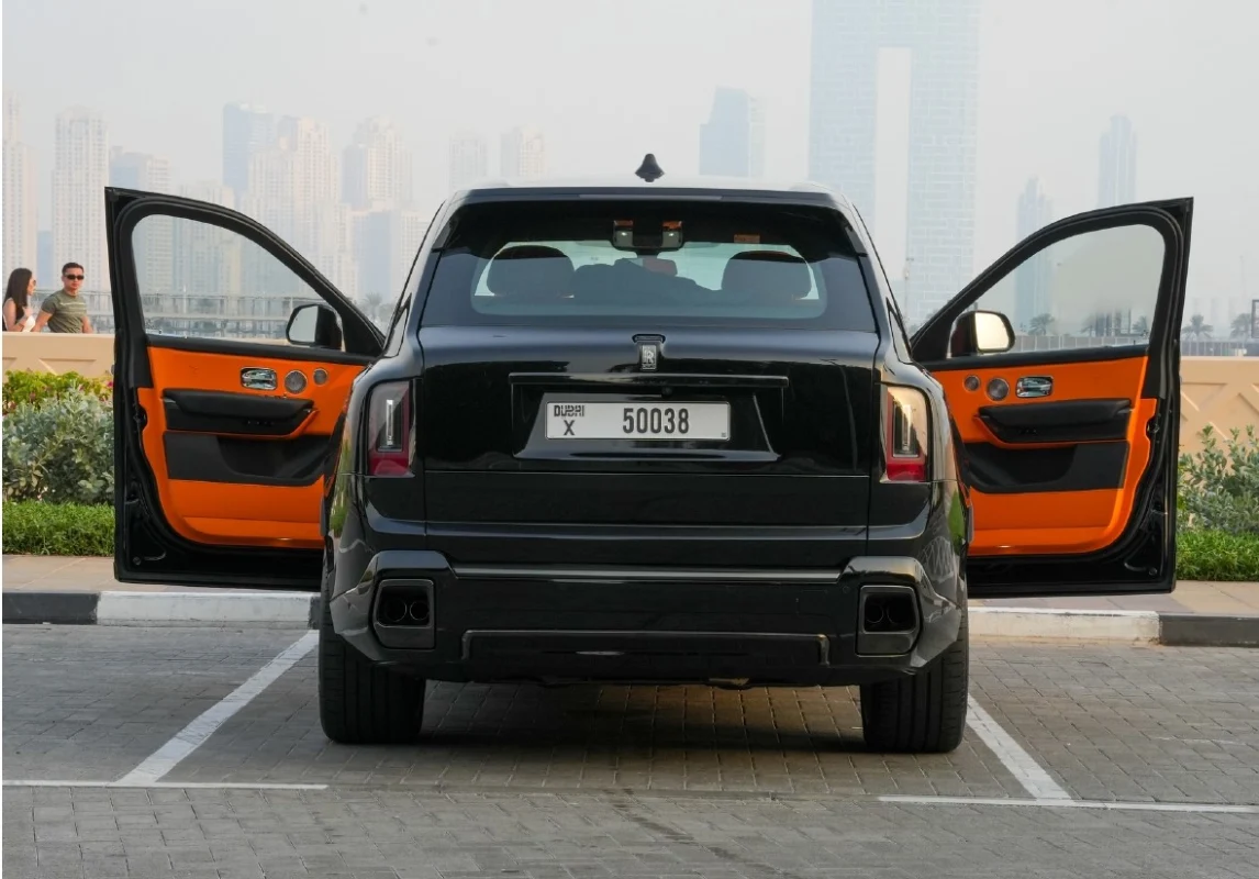 Rolls Royce Cullinan interior and exterior views - Image 5