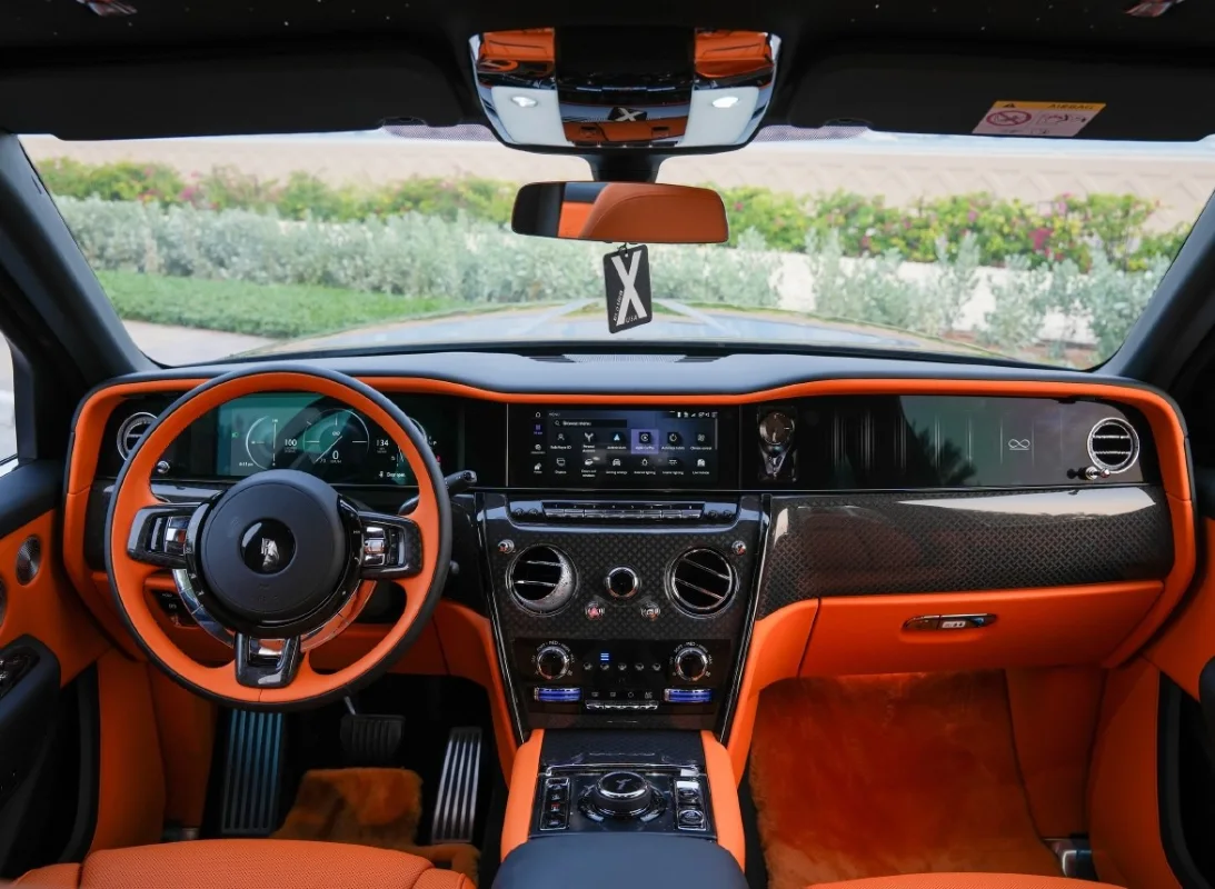 Rolls Royce Cullinan interior and exterior views - Image 6