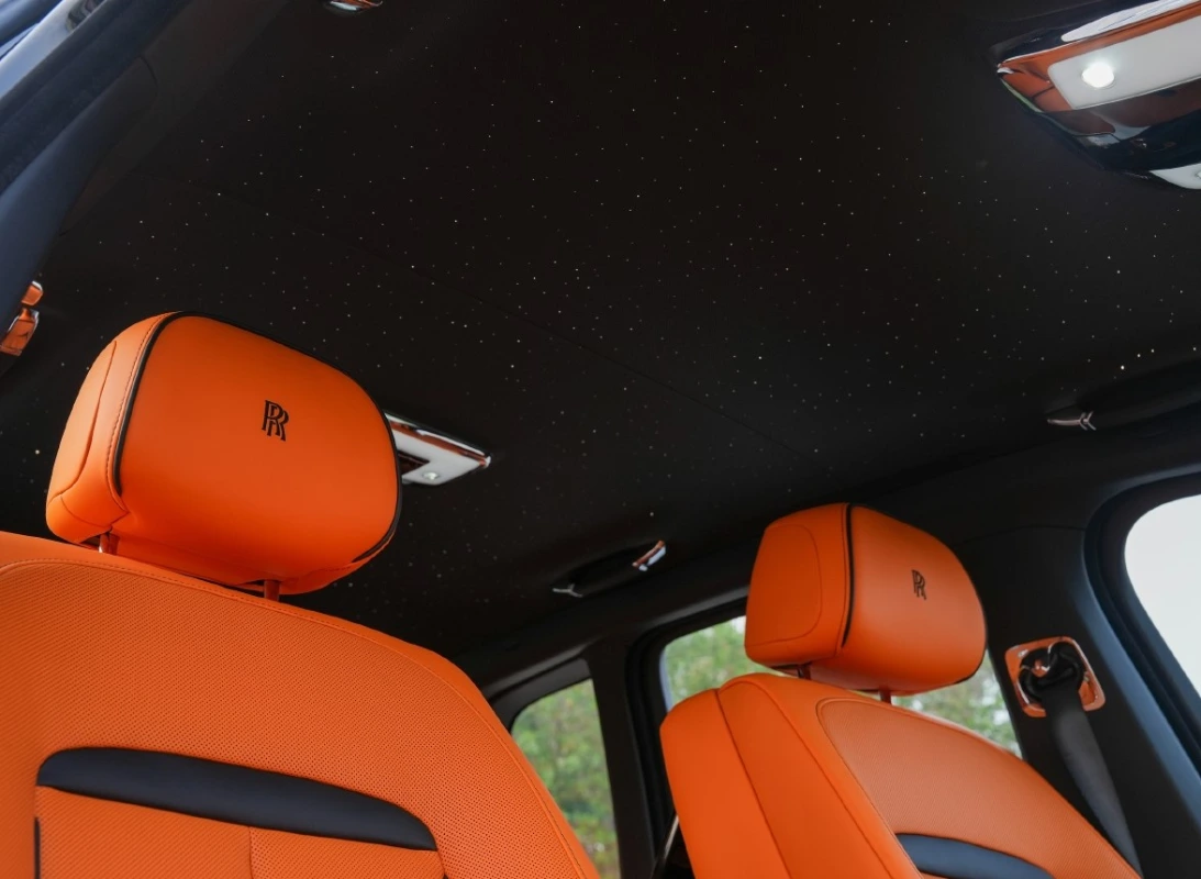 Rolls Royce Cullinan interior and exterior views - Image 7