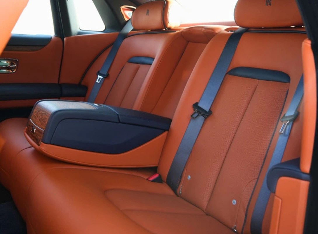 Rolls Royce Ghost interior and exterior views - Image 9
