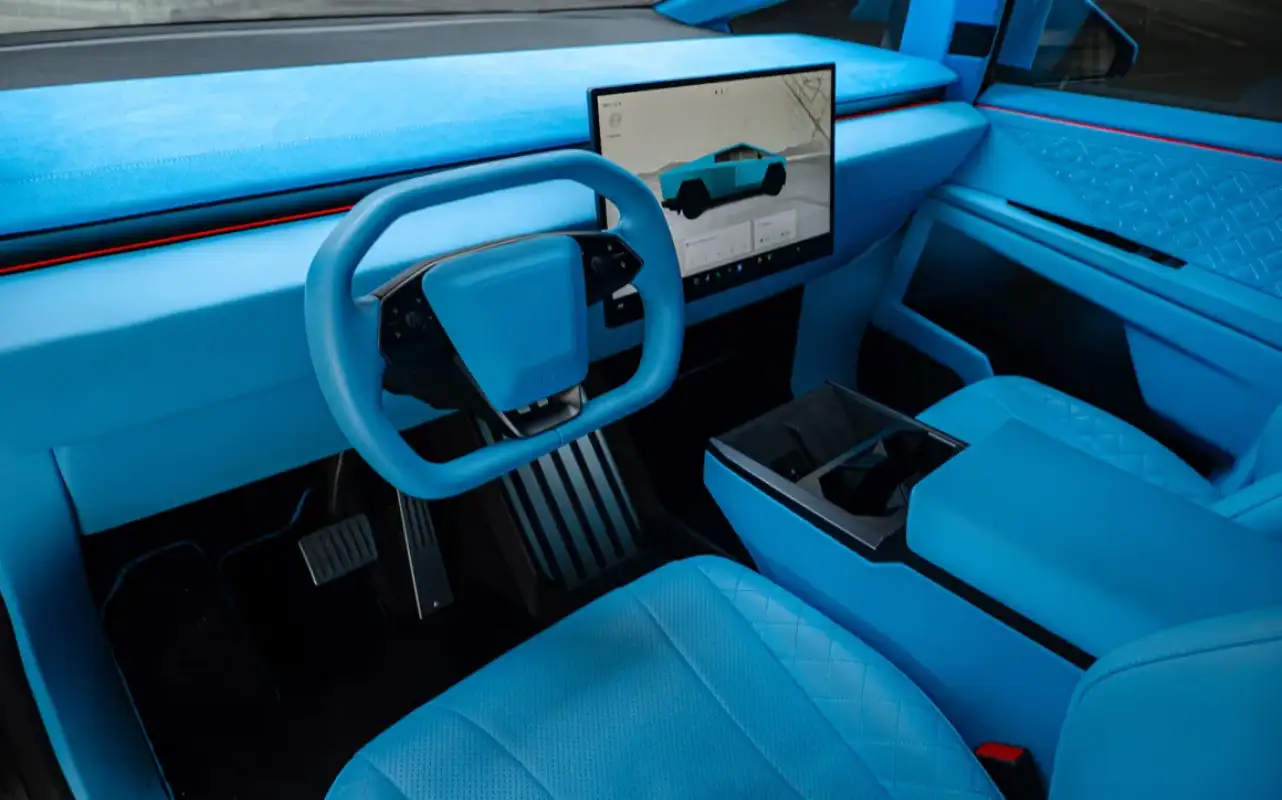 Tesla Cybertruck interior and exterior views - Image 5