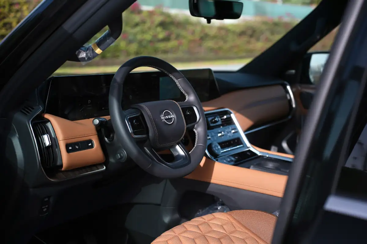 Nissan Patrol Platinum V8 interior and exterior views - Image 6