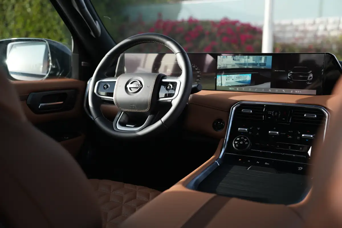 Nissan Patrol Platinum V8 interior and exterior views - Image 5