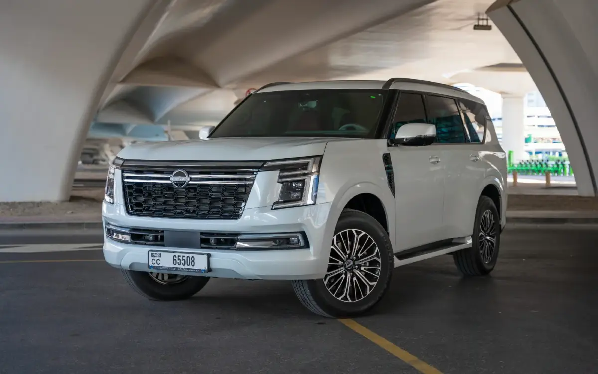 Nissan Patrol Platinum V6 interior and exterior views - Image 1