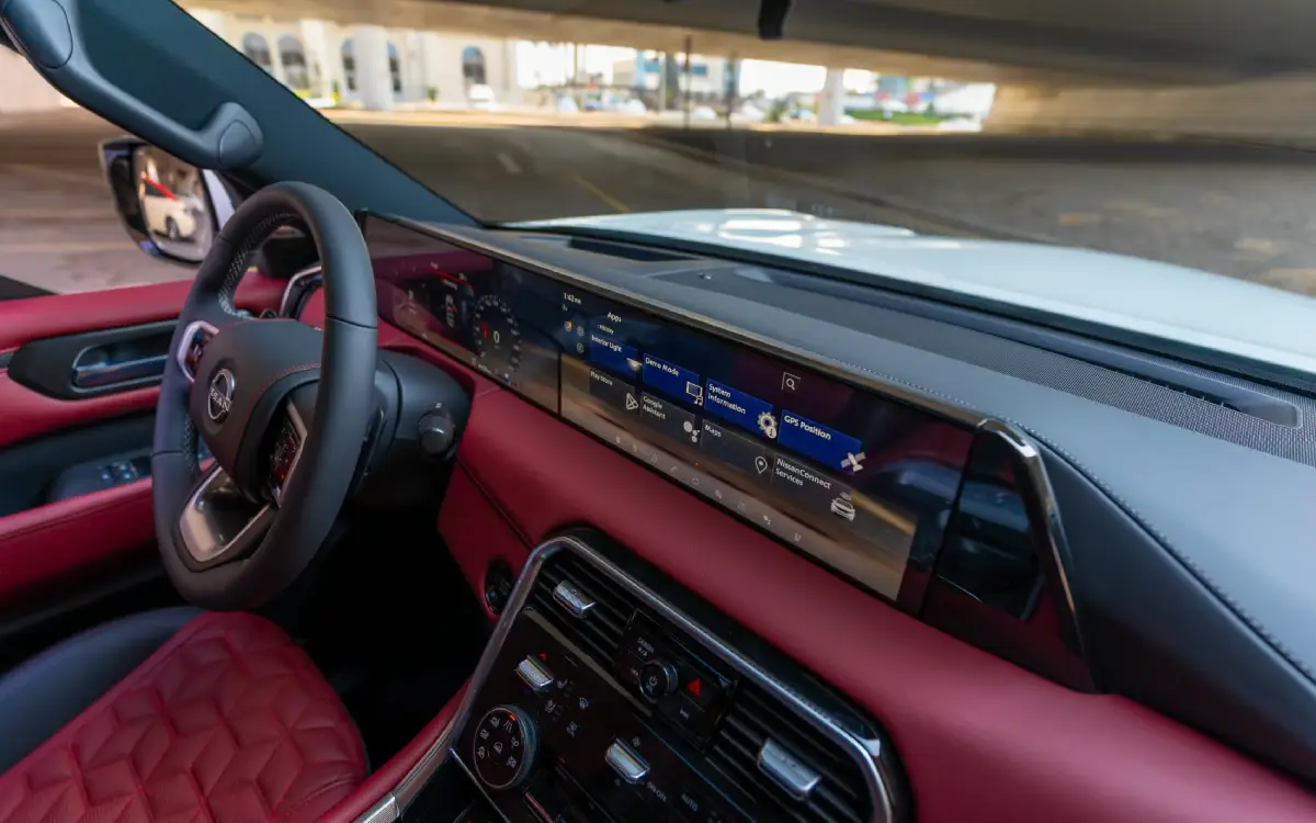 Nissan Patrol Platinum V6 interior and exterior views - Image 6