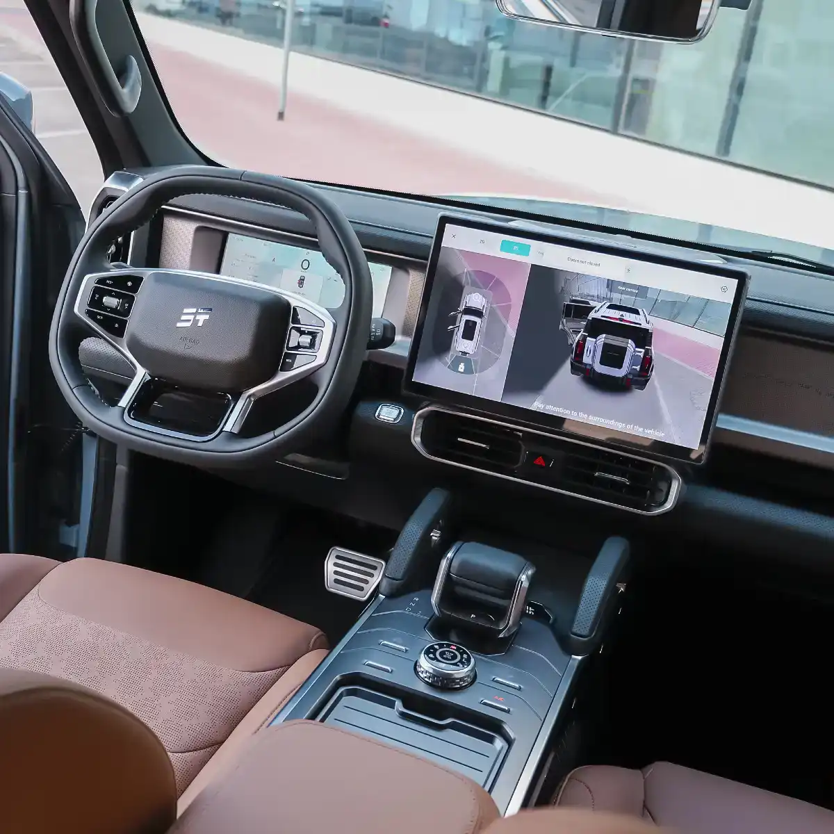 Jetour T2 interior and exterior views - Image 6