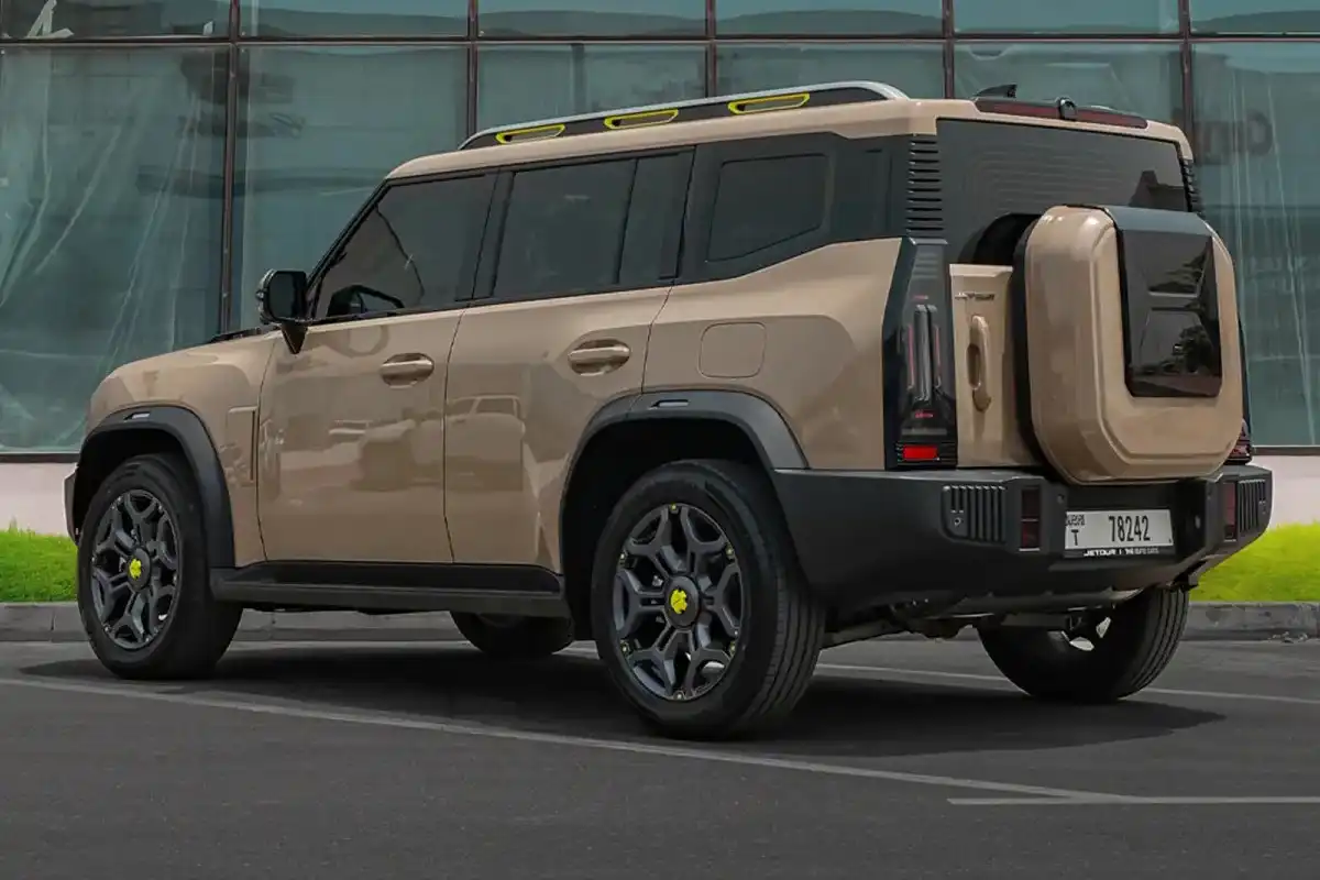 Jetour T2 interior and exterior views - Image 4