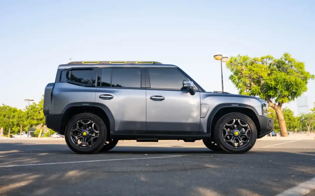 Jetour T2 interior and exterior views - Image 2