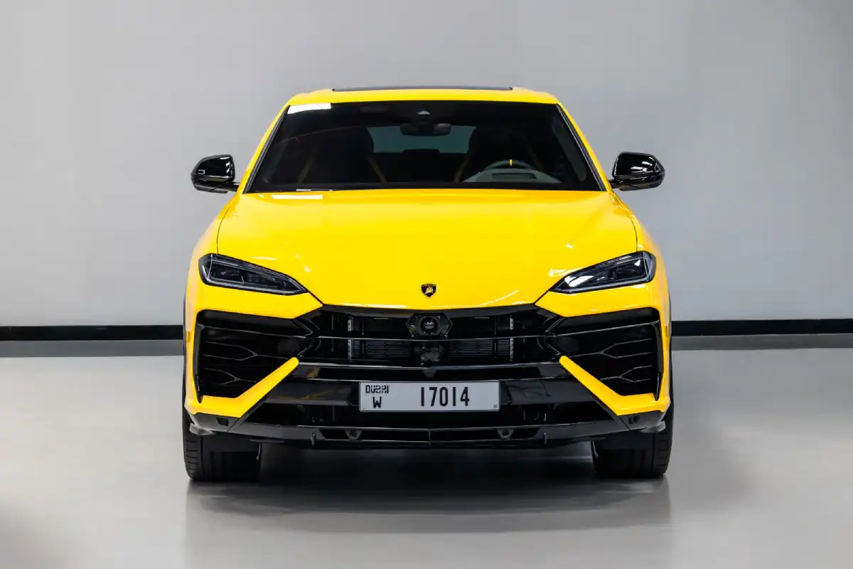 Lamborghini Urus interior and exterior views - Image 1