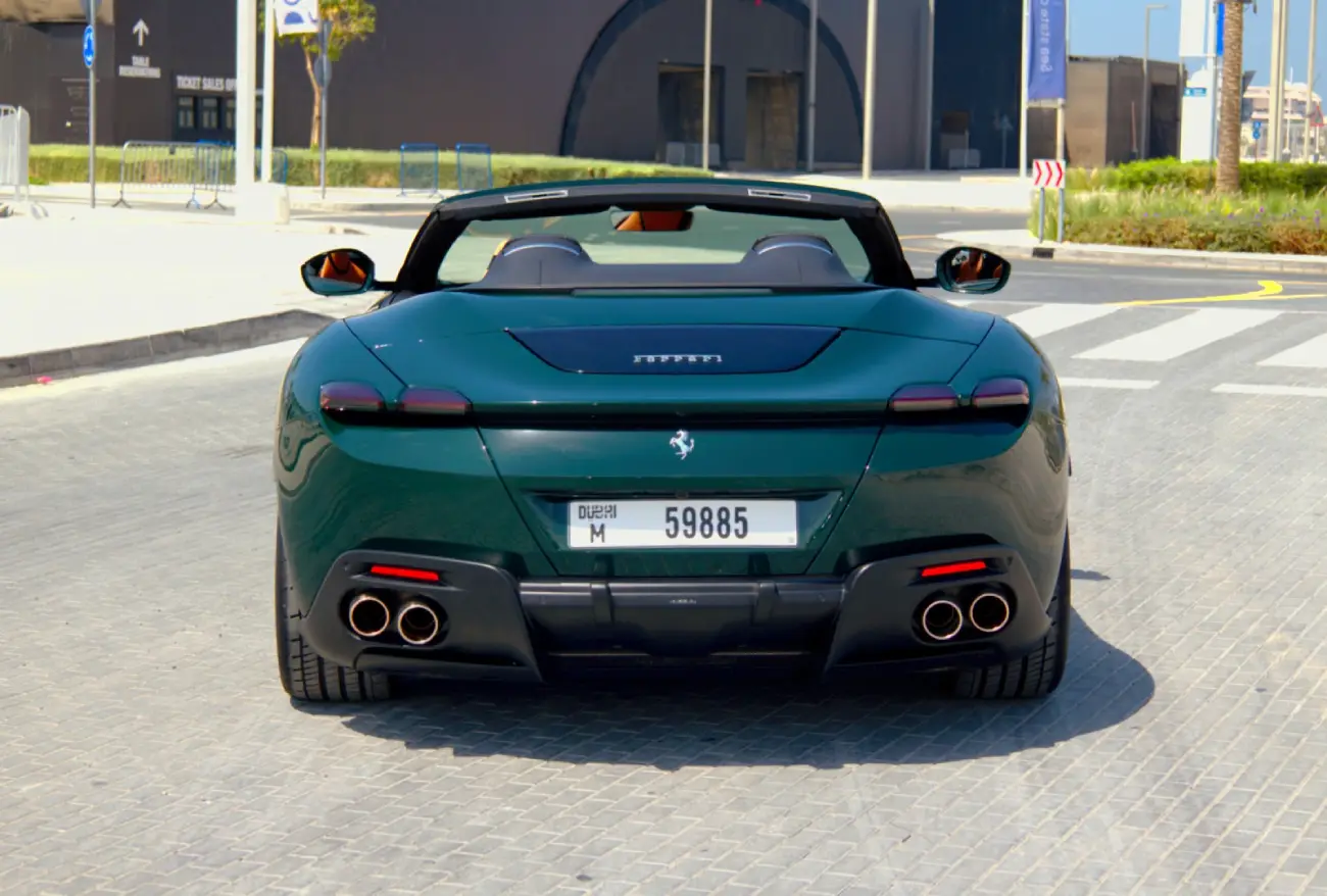 Ferrari Roma Spider interior and exterior views - Image 4