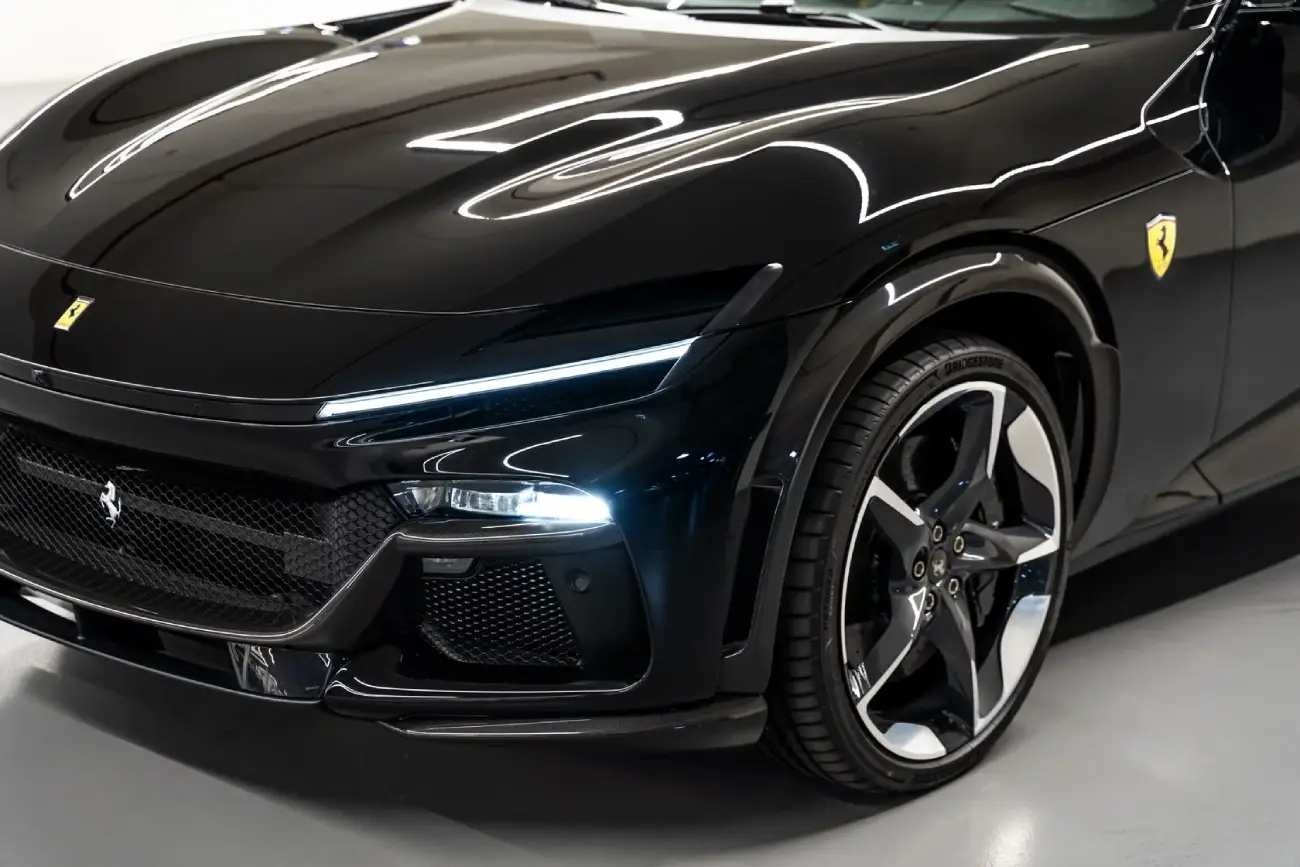 Ferrari Purosangue interior and exterior views - Image 2