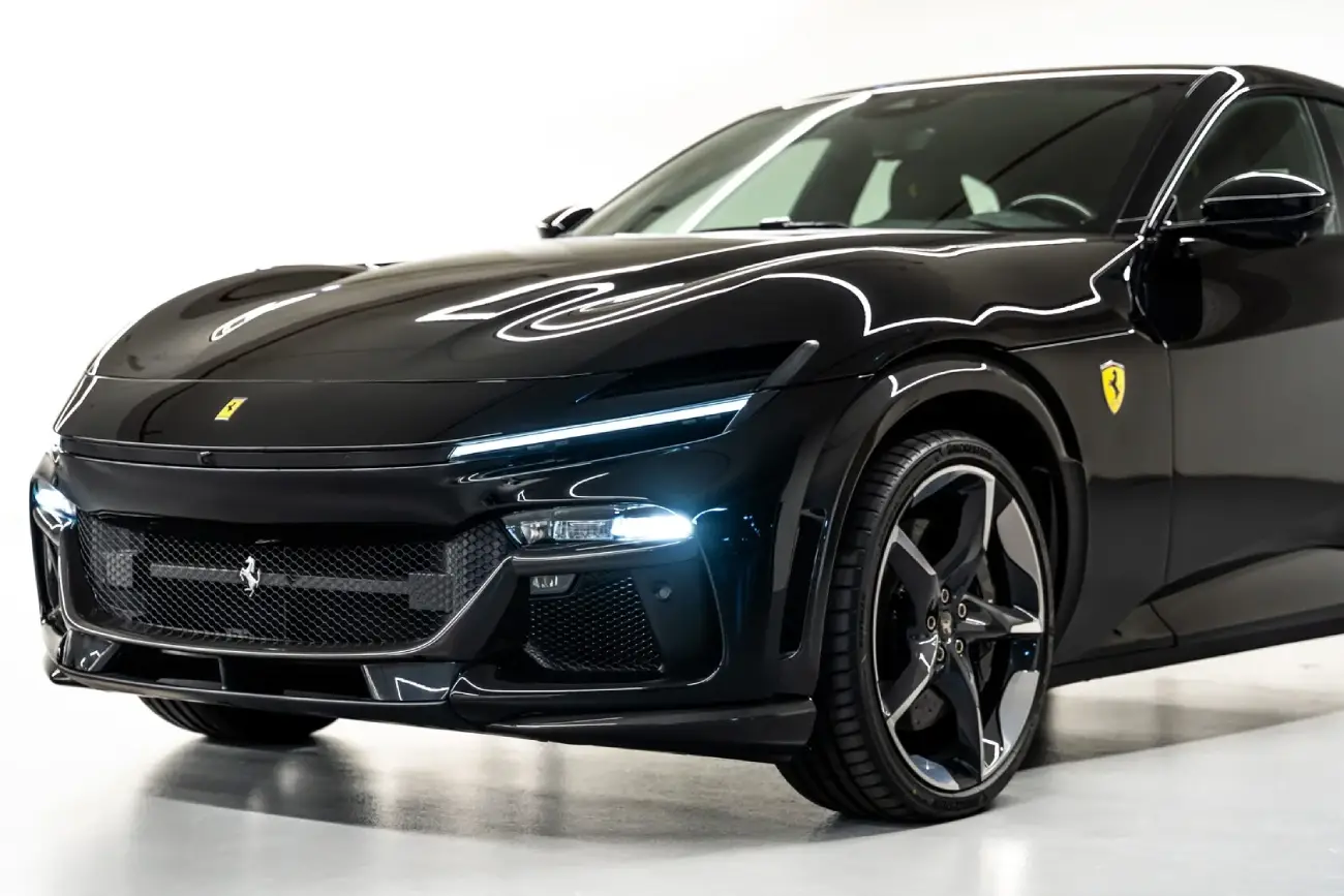 Ferrari Purosangue interior and exterior views - Image 3