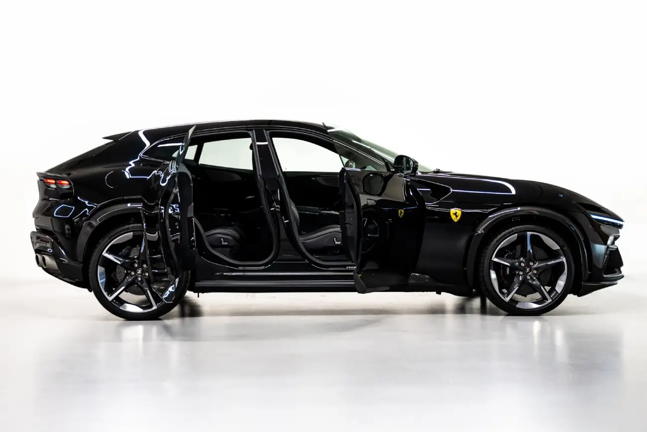 Ferrari Purosangue interior and exterior views - Image 4