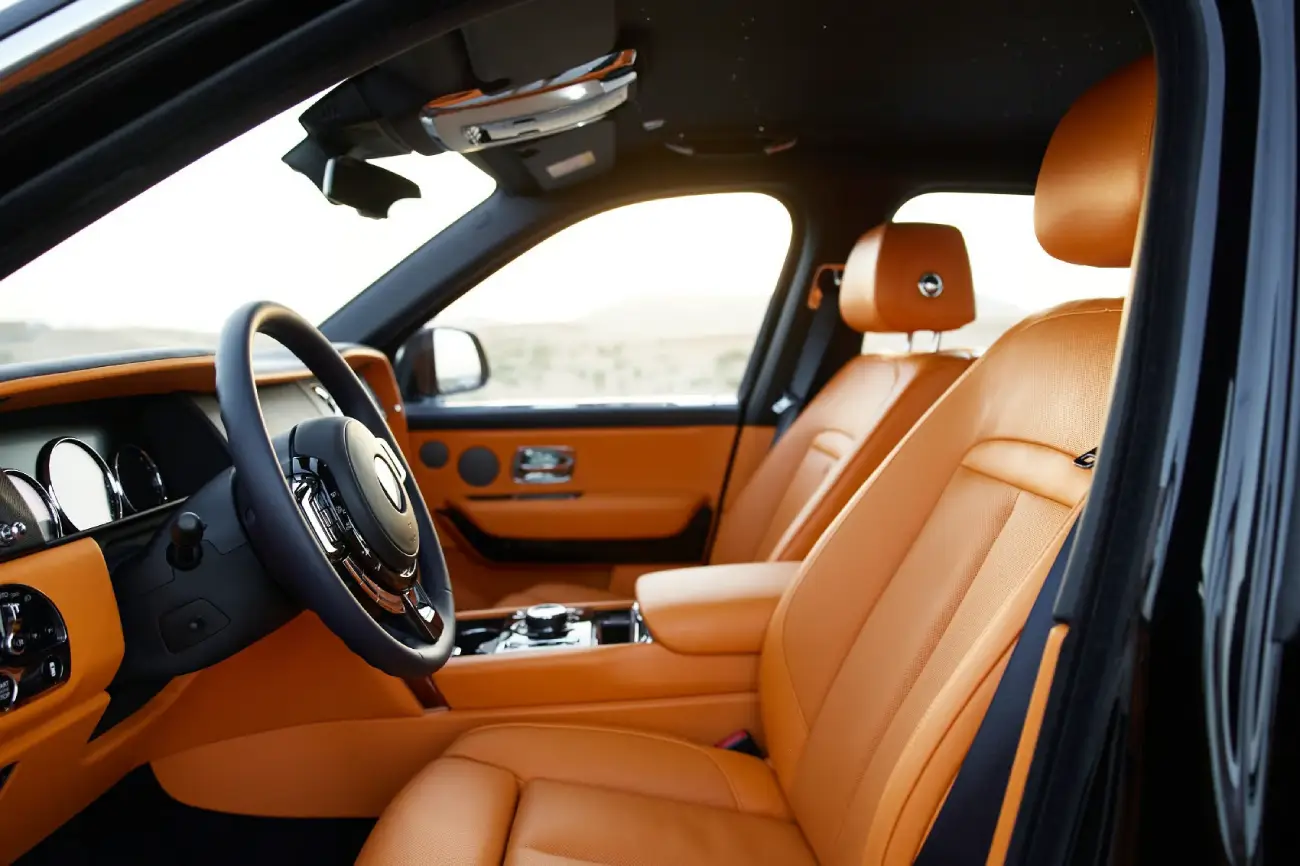 Cadillac Escalade interior and exterior views - Image 3