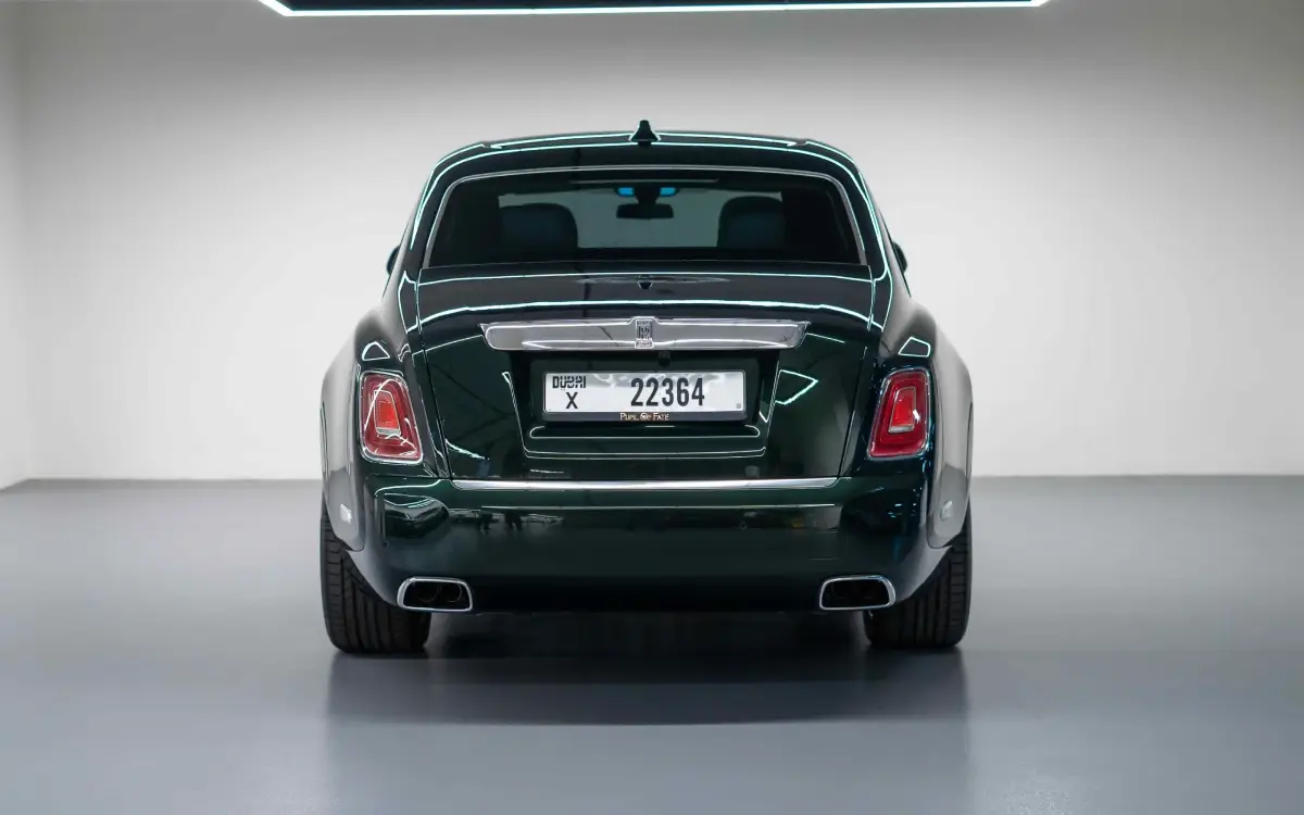 Rolls Royce Phantom interior and exterior views - Image 4