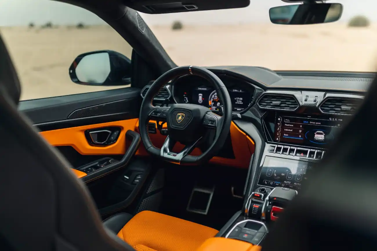 Lamborghini Urus interior and exterior views - Image 3