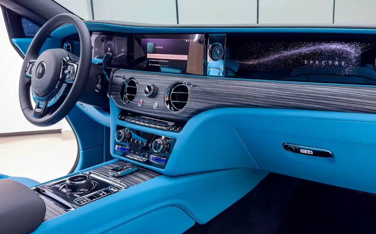 Rolls Royce Spectre interior and exterior views - Image 3