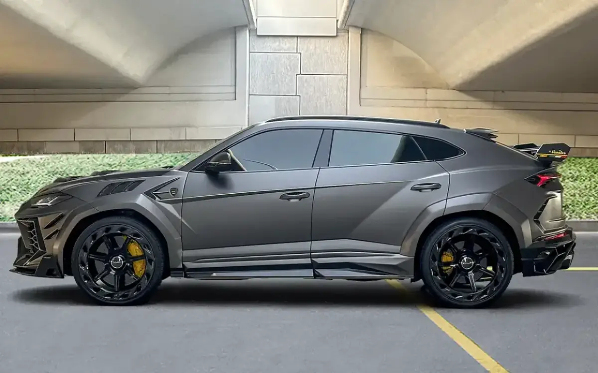 Lamborghini Urus Mansory interior and exterior views - Image 2