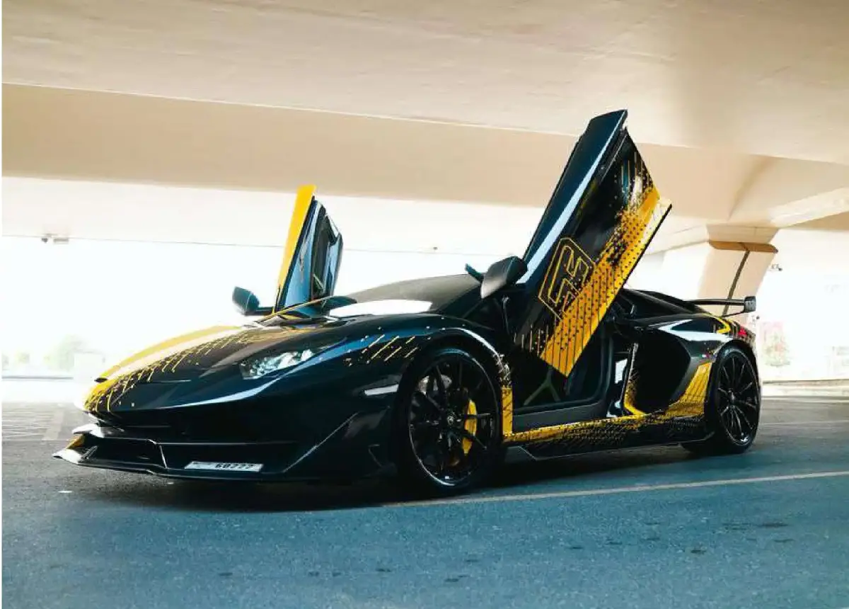 Lamborghini Aventador SVJ interior and exterior views - Image 1