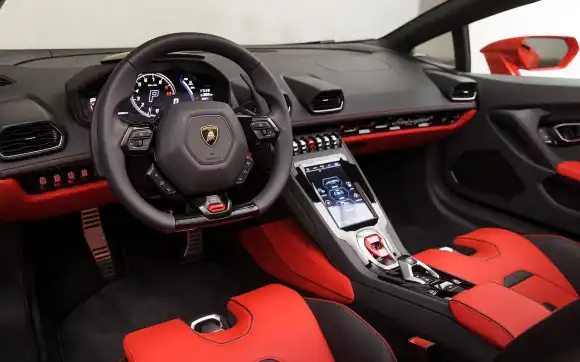 Lamborghini Huracan Spider interior and exterior views - Image 5