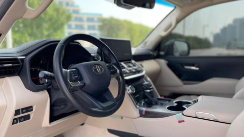Luxury Car Rental